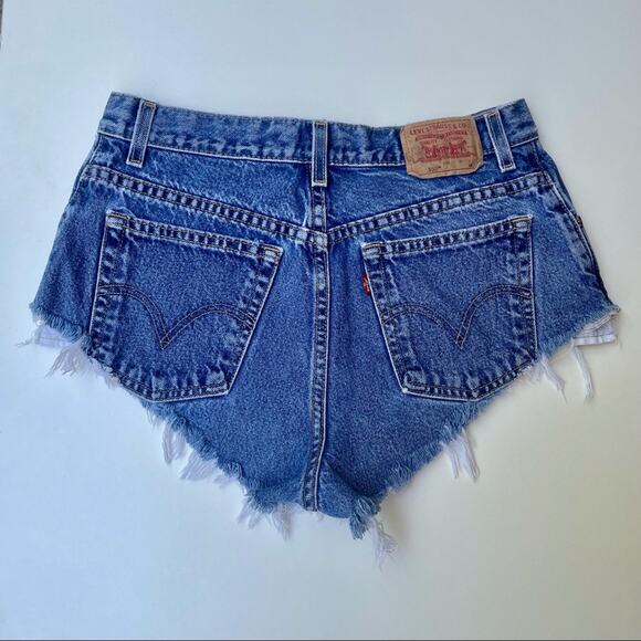 Levi’s 550 Fringe Cut Off Blue Denim Shorts 12 - Picture 3 of 5